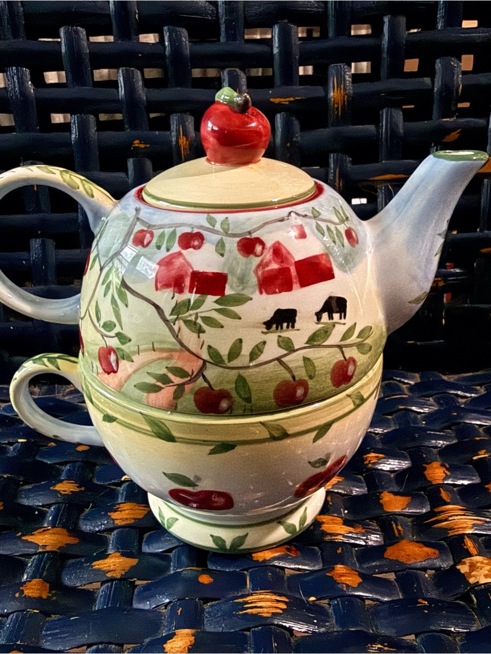 Mesa International Green Apple Farm Teapot for One - 3 Piece Cup, Teapot, Lid
